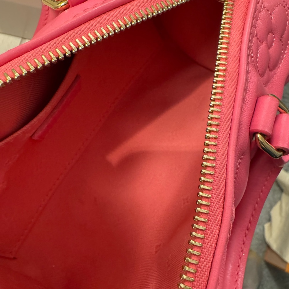 Louis Vuitton Bubblegram Papillon BB in Dragon Fruit - Picture 11 of 16